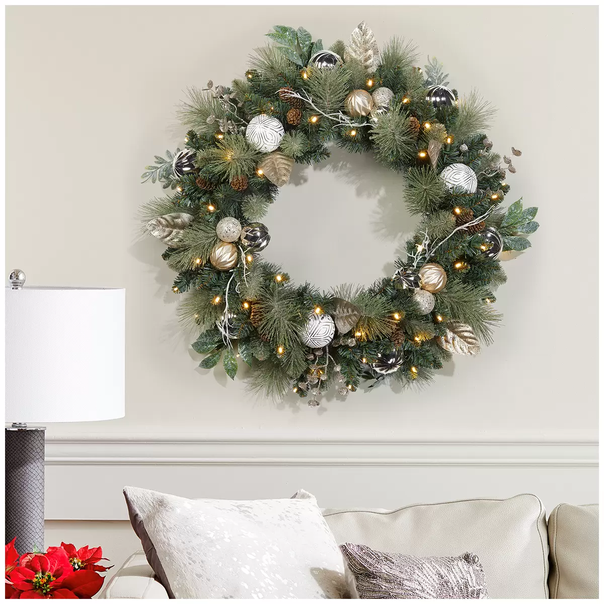 Pre-Lit Decorated Wreath White Gold 76.2 cm